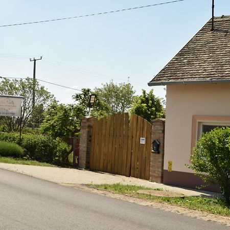 Anna Apartman Apartment Maroslele Luaran gambar