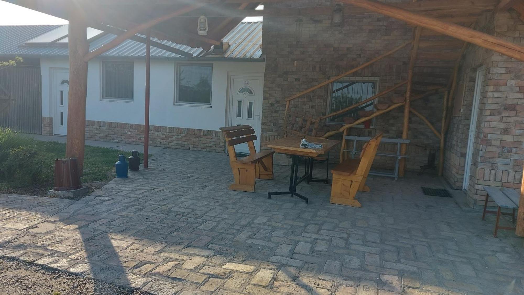 Anna Apartman Apartment Maroslele Luaran gambar